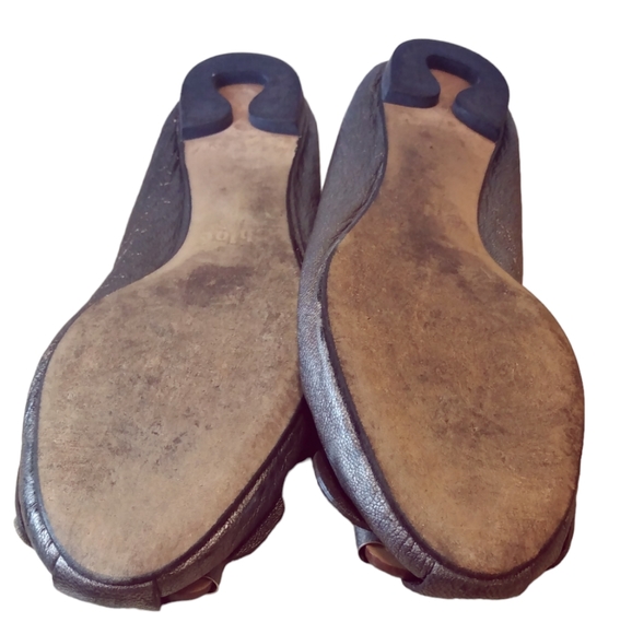 Chloe Leather Ballet Metallic Buckle-Detail Flats with Stud Accents Size 37.5 - Picture 5 of 7